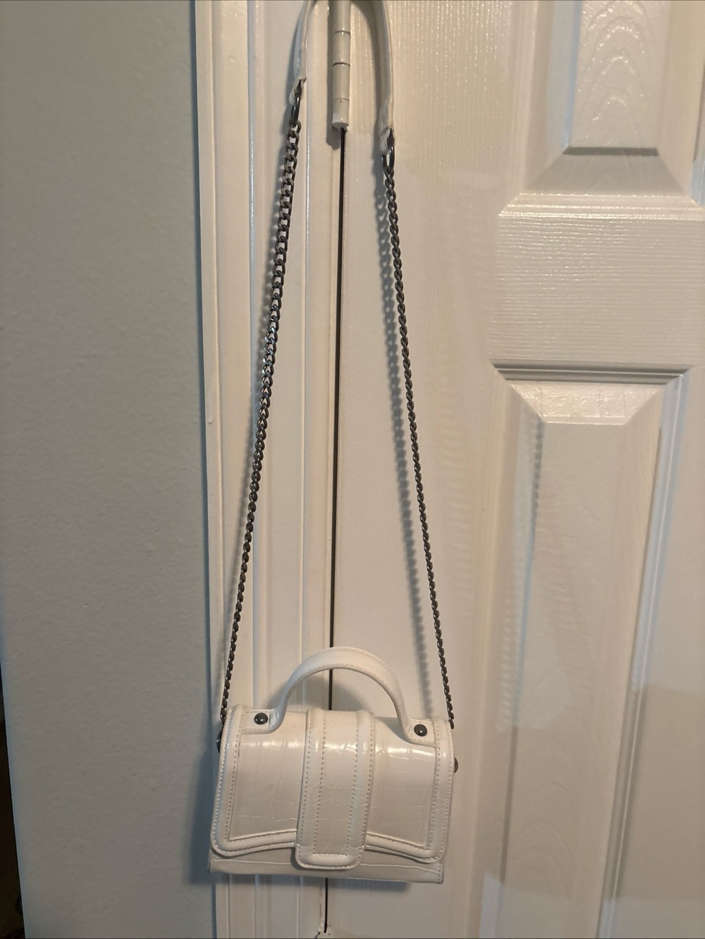 Zara White Mini Crossbody Bag with Silver Chain